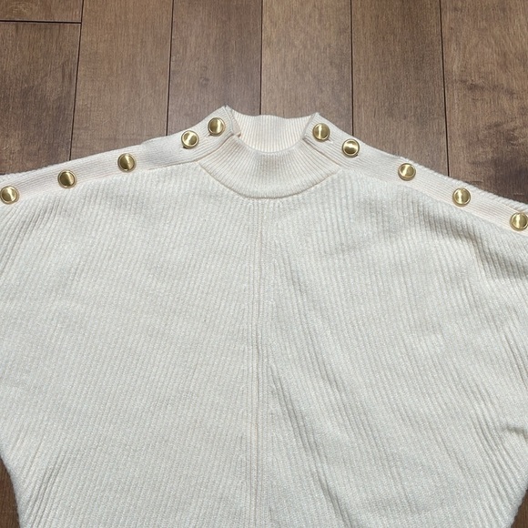 Elie Tahari Mock Neck Sweater Ivory dolman sleeves gold buttons on shoulders L - Picture 7 of 16